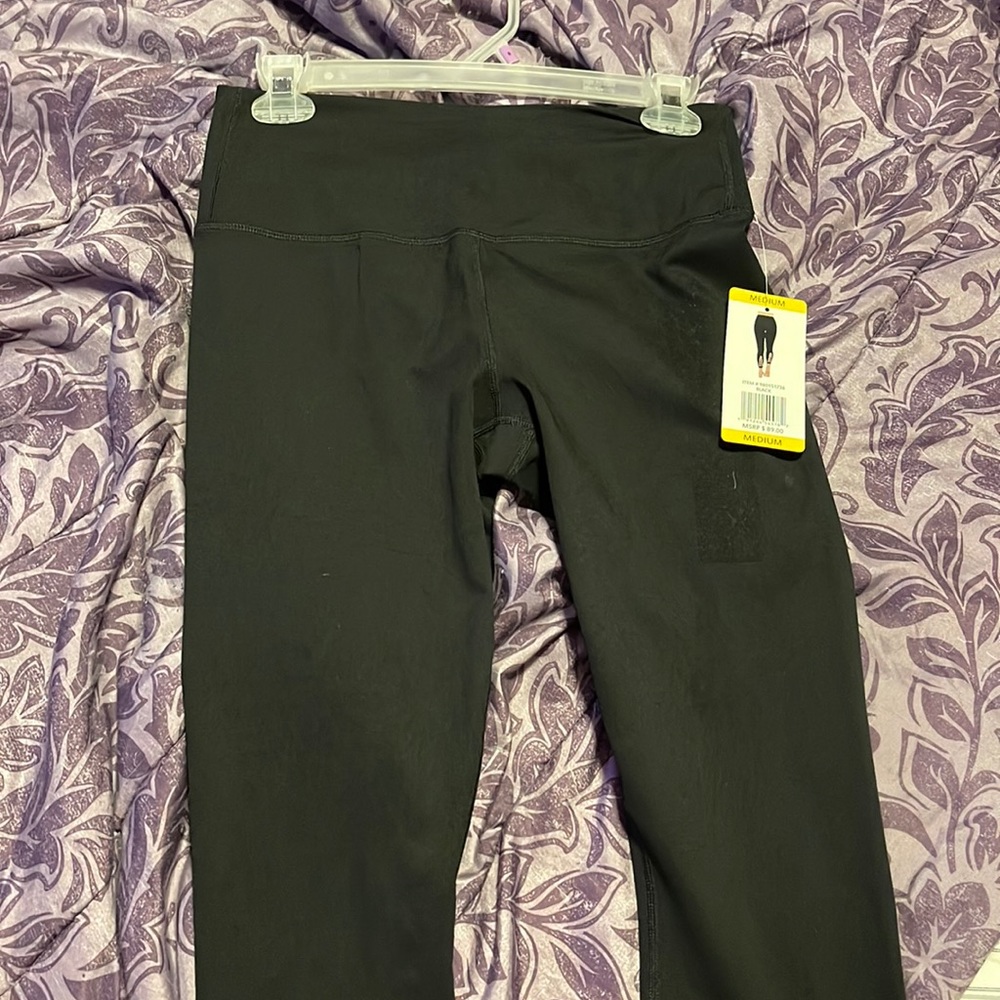 Active life brand, size medium, black leggings, capri